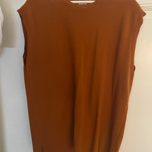 Zara väst - Brun väst från Zara. Oanvänd. 