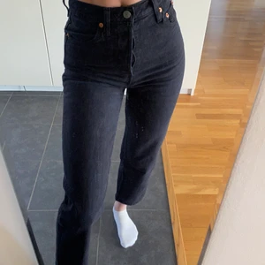 Levi’s Ribcage Straight Ankle Jeans - säljer pga för små