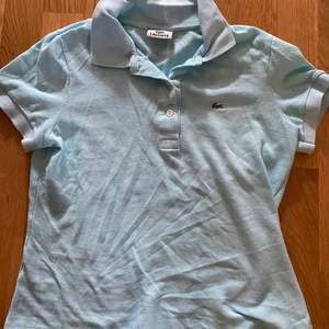 Jag säljer min ljusblåa/turkosa tröja. Den är i väldigt bra skick och säljs pga att den inte kommer till användning.✨✨