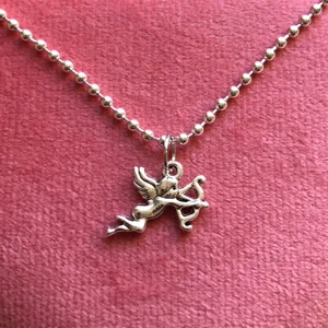 Amor 💘 halsband - halsband<3 60kr och frakten är gratis!