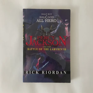 BOK Percy Jackson Rick Riordan Engelsk - Bok på engelska. En jätterolig och spännande bästsäljare. ✨ nyskick ✨ Bra present. Ställ gärna frågor eller för fler bilder! 