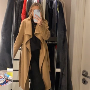 Kappa  - Superfin kappa i storlek 34/S, använd fåtal gånger, du som köpare får välja vilken frakt du tycker passar bäst💕