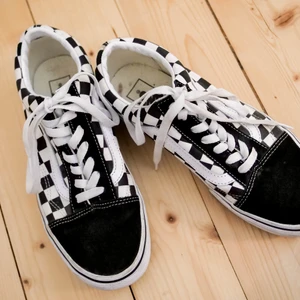 Vans med platå🐼 - Dessa schackrutiga drömmar kan nu bli dina! Använda två gånger. 🐼