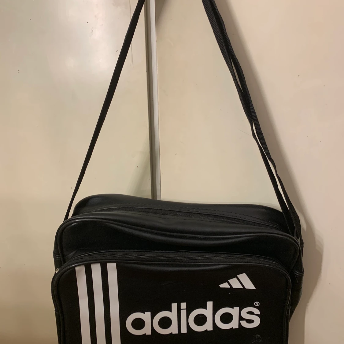 Adidas väska