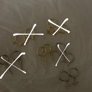 Örhängen  - Mix hoops i guld och silver🤍✨ 59kr/par Frakt på 15kr tillkommer  Begränsat antal Ej allergivänliga‼️