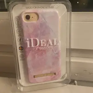 Rosa skal till IPhone 6/6s/7/8. Använt en del. Nypris 300