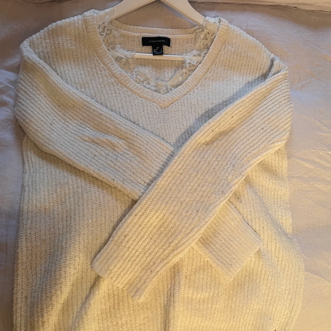 Stickad vit tröja - 91