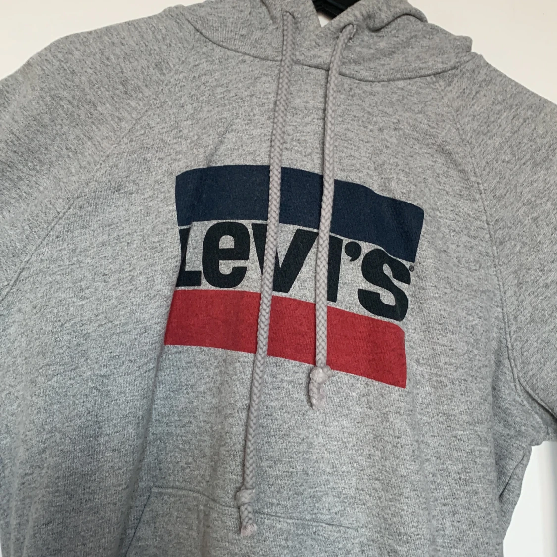 Levi’s hoddie - 90