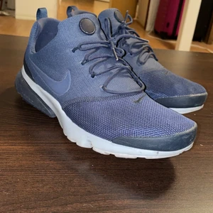 Nike skor storlek 43 - Använda några gånger ingen kartong till