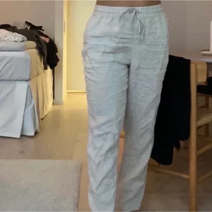 Linnebyxor  - Beiga linnebyxor från hm, storlek M💞 Inget fel på de, HÖGSTA BUD 375kr