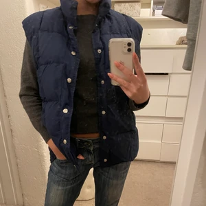 Oversized väst - Oversized marinblå väst, köparen står för frakt ✨