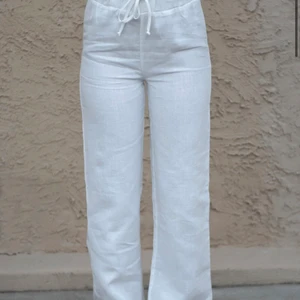 ADSGN Linnebyxor! - Helt nya linnebyxor från A-Dsgn! Storlek xxs men passar även xs. Skit smygga men använder inte tyvärr