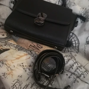 Den små  - Svärt hand väska som för möte och så flott 