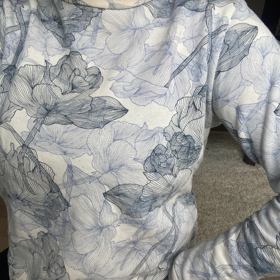 Blommig sweatshirt - 91