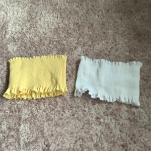 Två små toppar - Använt 3-5 gånger kanske. Jätte fina men för små för mig. 