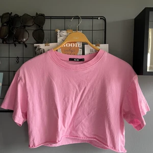 Topp - Söt croptop från bikbok!