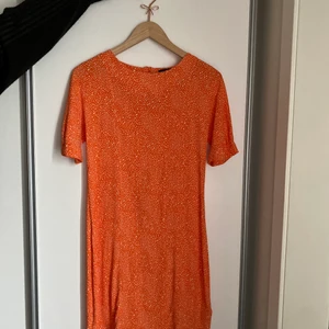   - Klänning från bik bok i storlek S!!! Använd cirka 2 gånger och är i ett fint skick!!😍