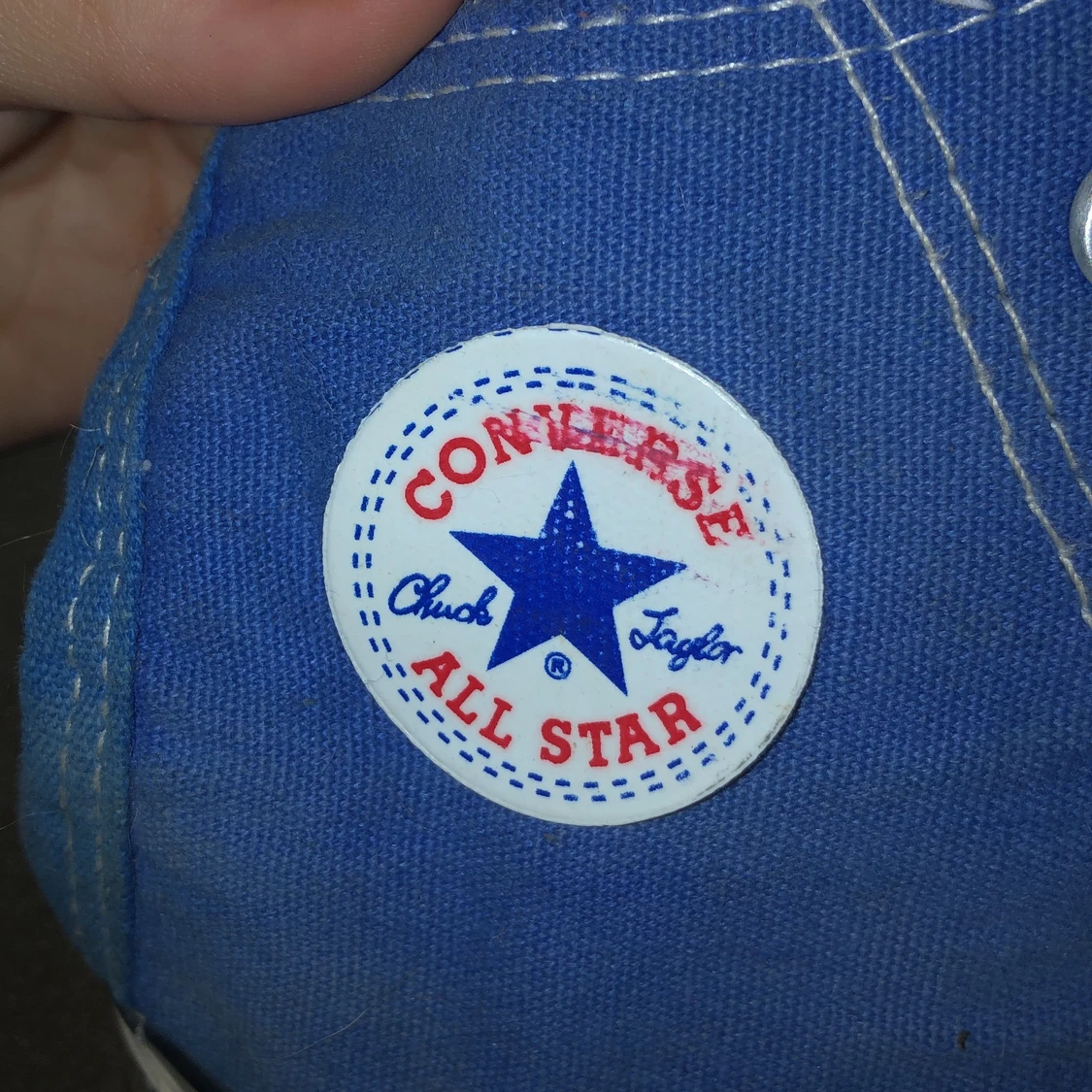 Blåa converce  - 91