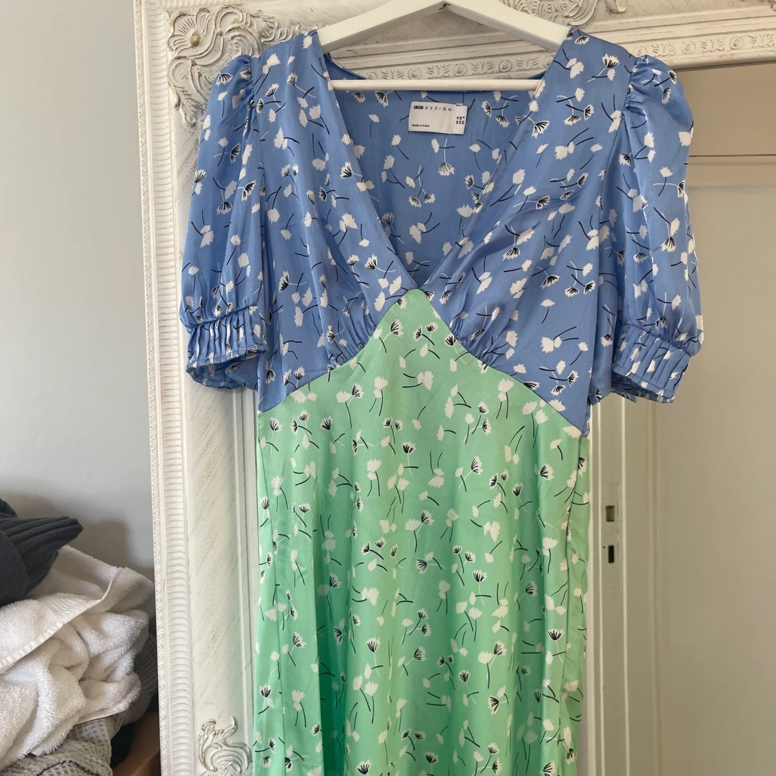 Blommig klänning  - 90