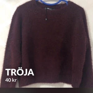 Tröja - Tröja i storlek L i gott skick .