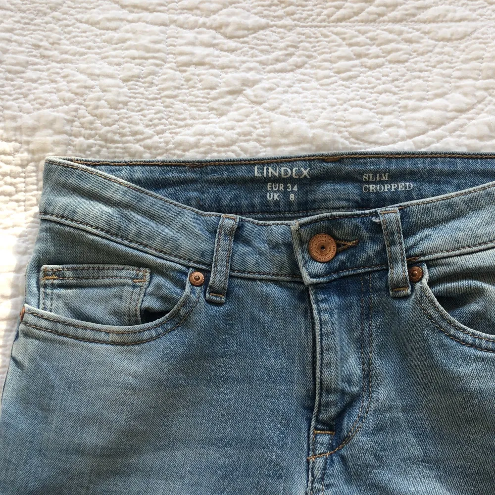 Blåa jeans från Lindex.. Jeans & Byxor.