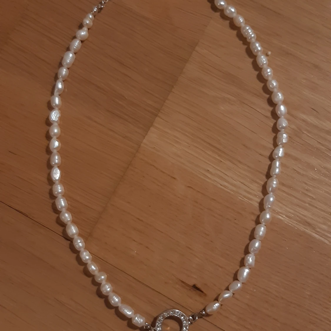 Pärlhalsband 