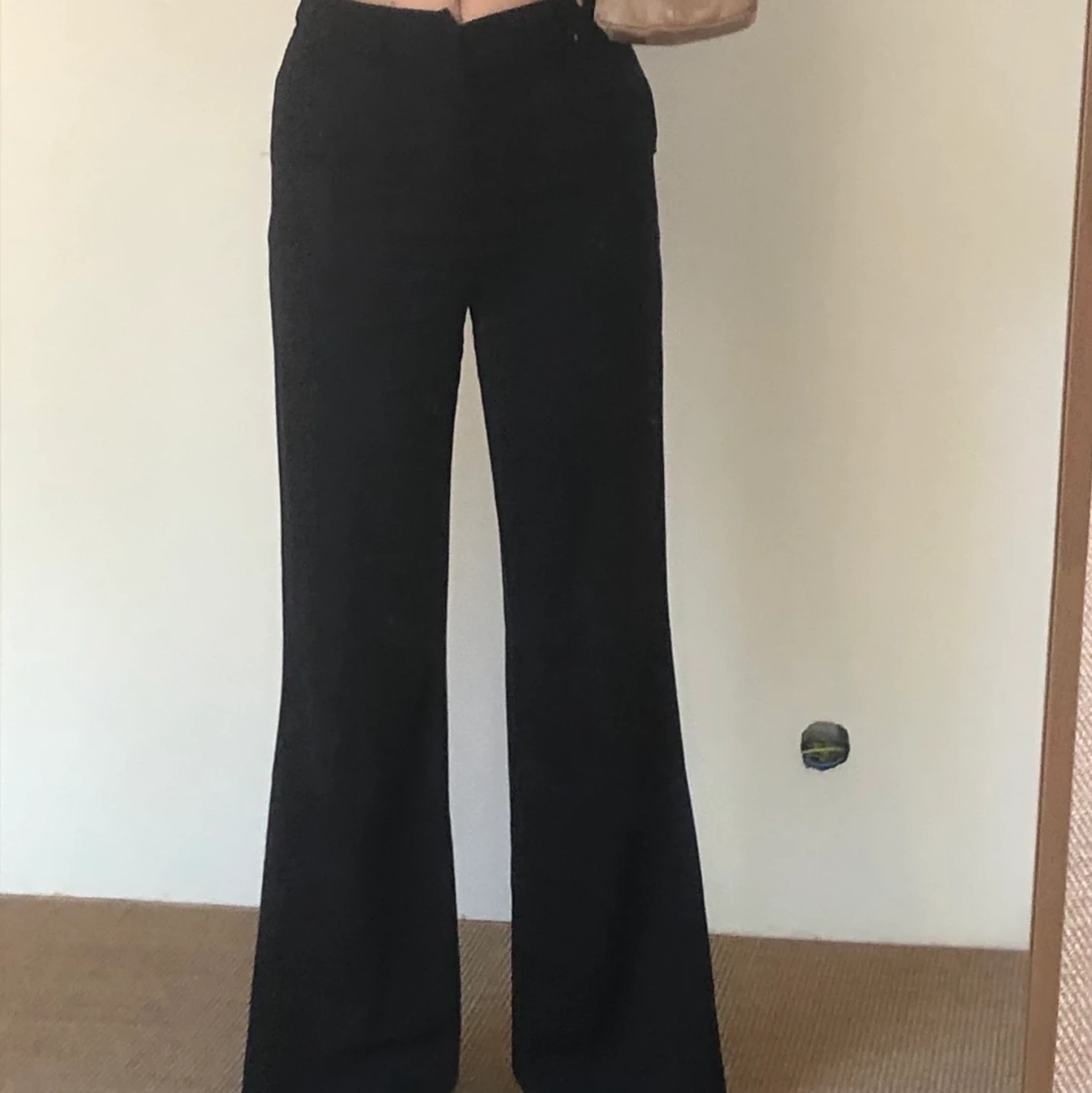 Svarta utavängda kostymbyxor - 91