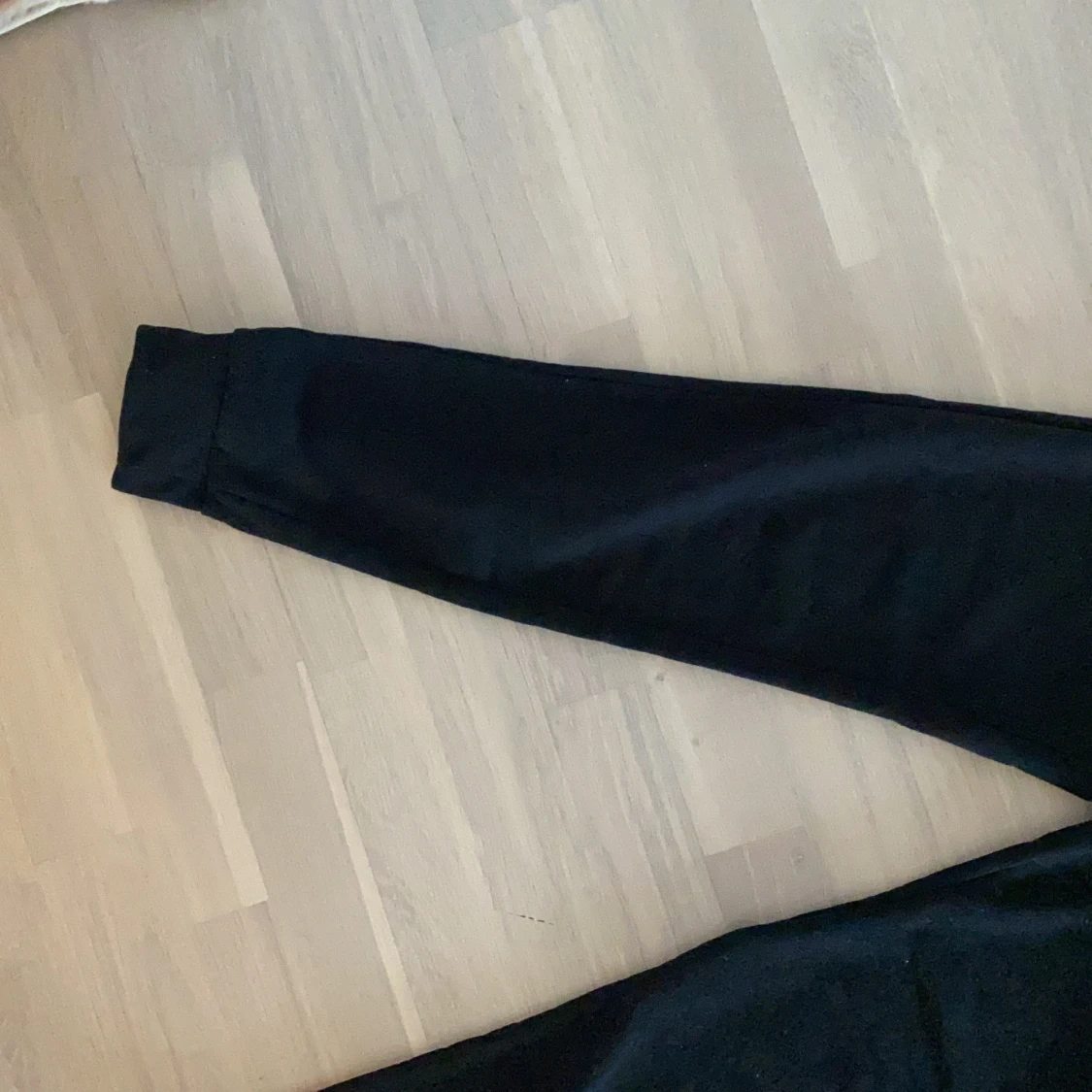 Svart byxor-sweatpants - 90