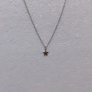Stjärn halsband silver  - .
