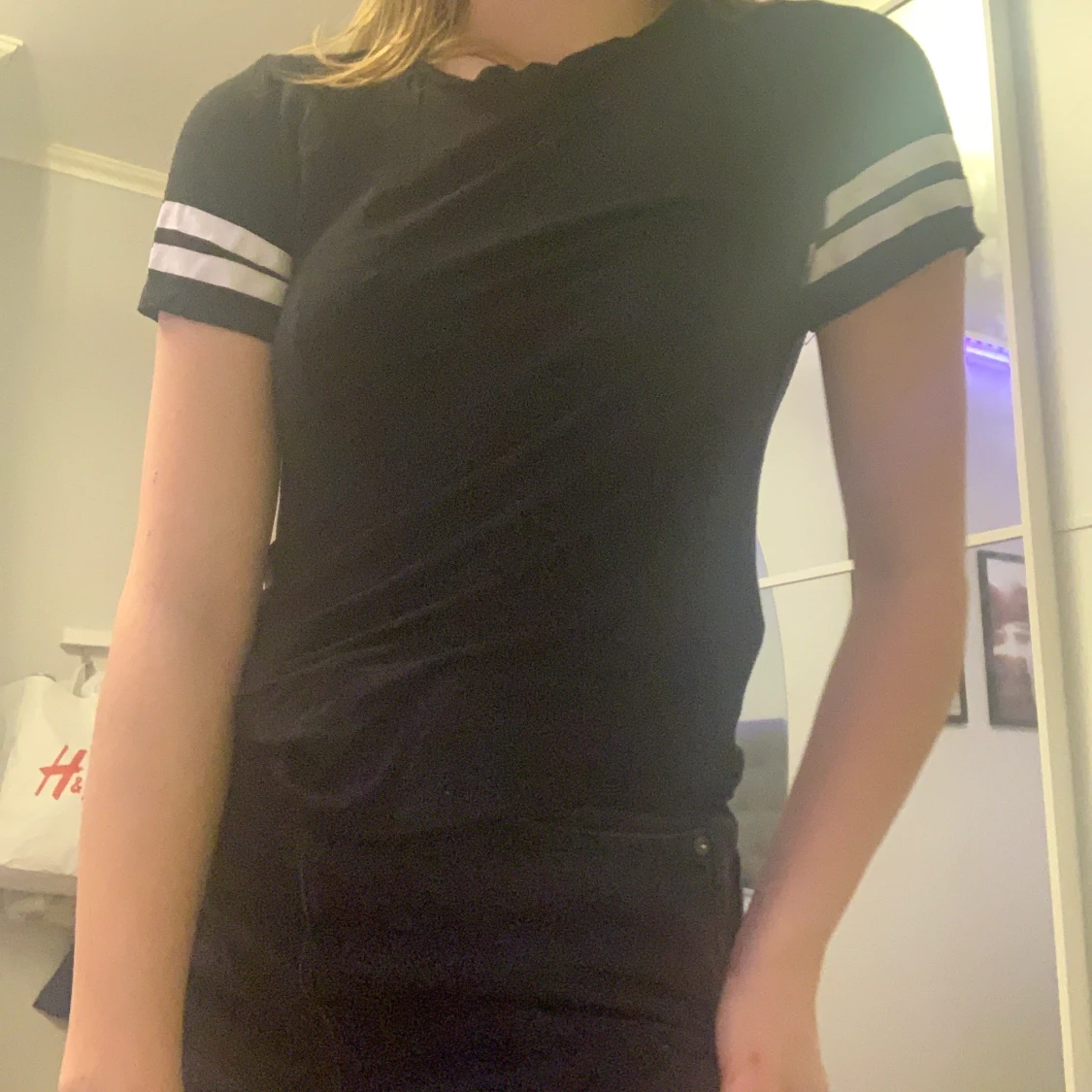 Stilren svart t-shirt 