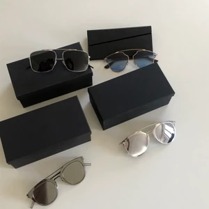 Nya DIOR och FENDI brillor  - Gör er redo för sommaren med nya shades från DĪ0R  WTS helt Nya DĪ0R Shades   1. Dī0R Rëflected Vit Ram  Cond: 10/10 Aldrig använda allt medföljer Bin: 2000 kr, Retail 4500  2. Dï0r HoMME Aviator Shades  Cond: 10/10 Aldrig använda allt medföljer Bin: 2000 kr, Retail cirka 4000  3. Dī0R ŚøREÀŁ  Cond: 10/10 Aldrig använda allt medföljer Bin: 2000 kr, Retail 4500-5000  4. FËÑDI Mirrored sunglasses  Cond: 10/10 Aldrig använda allt medföljer Bin: 1800 kr, Retail 4000  Random B får Swish på 100 kr när alla par är sålda   Skicka ett PM vid intresse 🙏🏻