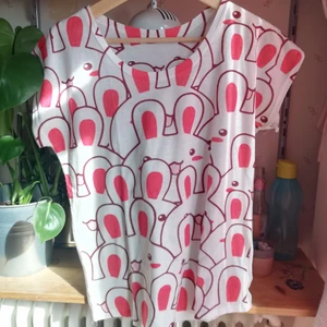 Supersöt tröja - Supergullig tröja med kaniner på 🐰 ❤️ 