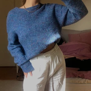 Blå stickad tröja - Supersöt blå stickad tröja från BikBok!🦋💙🫐 Perfekt att bära på en sommarkväll🥺💖