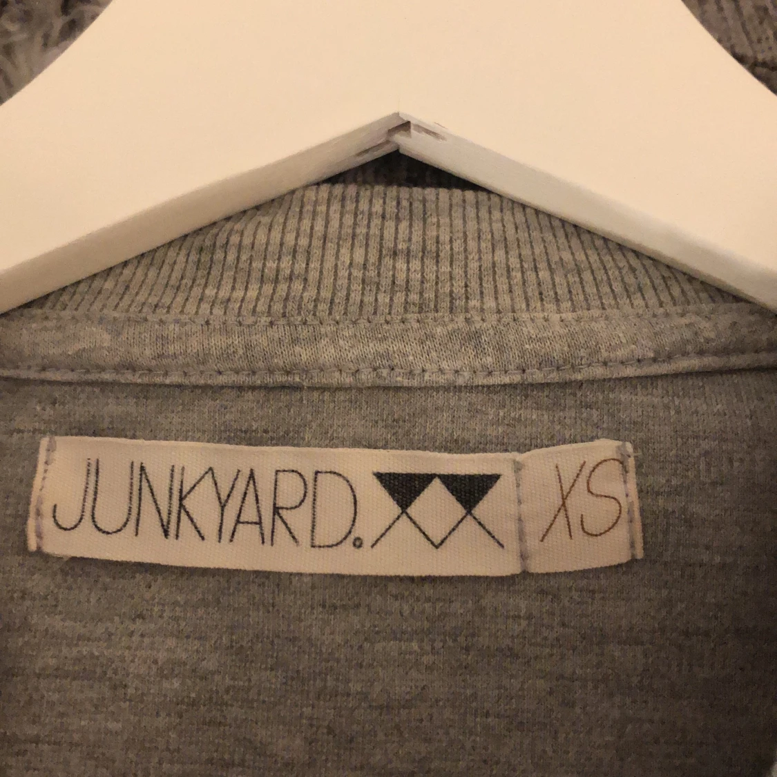 Grå sweatshirt - 91