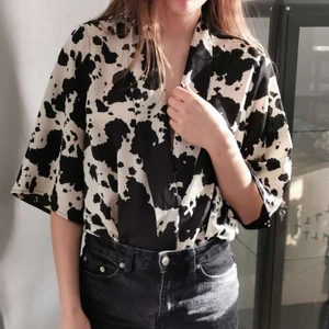 Mönstrad Blus  - Urringad blus med halvlånga ärmar