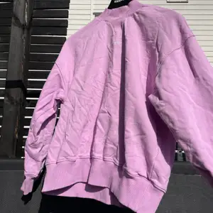 lila sweatshirt 💕 köparen står för frakten