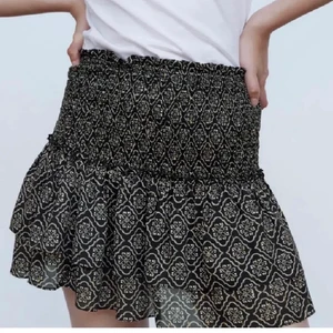 Zara kjol - Riktigt snygg kjol från Zara i storlek M. Frakt tillkommer.