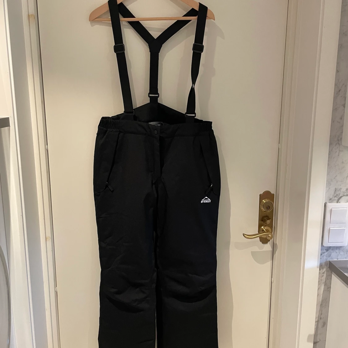 Oanvända skidbyxor McKinley