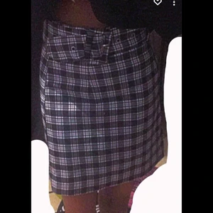  Svart och vit kjol  -  Hade detta kjol på mig en gång  