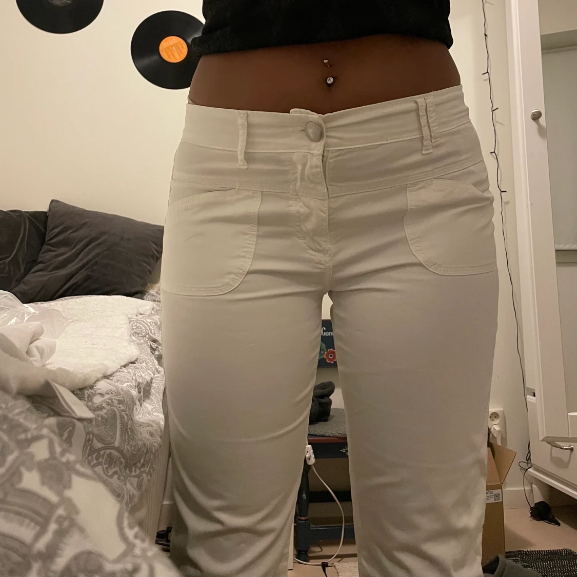 Vita lågmidjade byxor  - 90