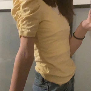 Blus! - Säljer dennna oanvända blus från Kappahl med prislappen kvar!pris kan diskuteras❤️