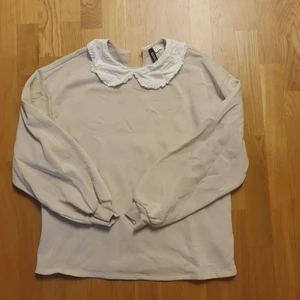 Kawaii Sweater  - Worn once, size Small, small stain in front, but barely noticable. 