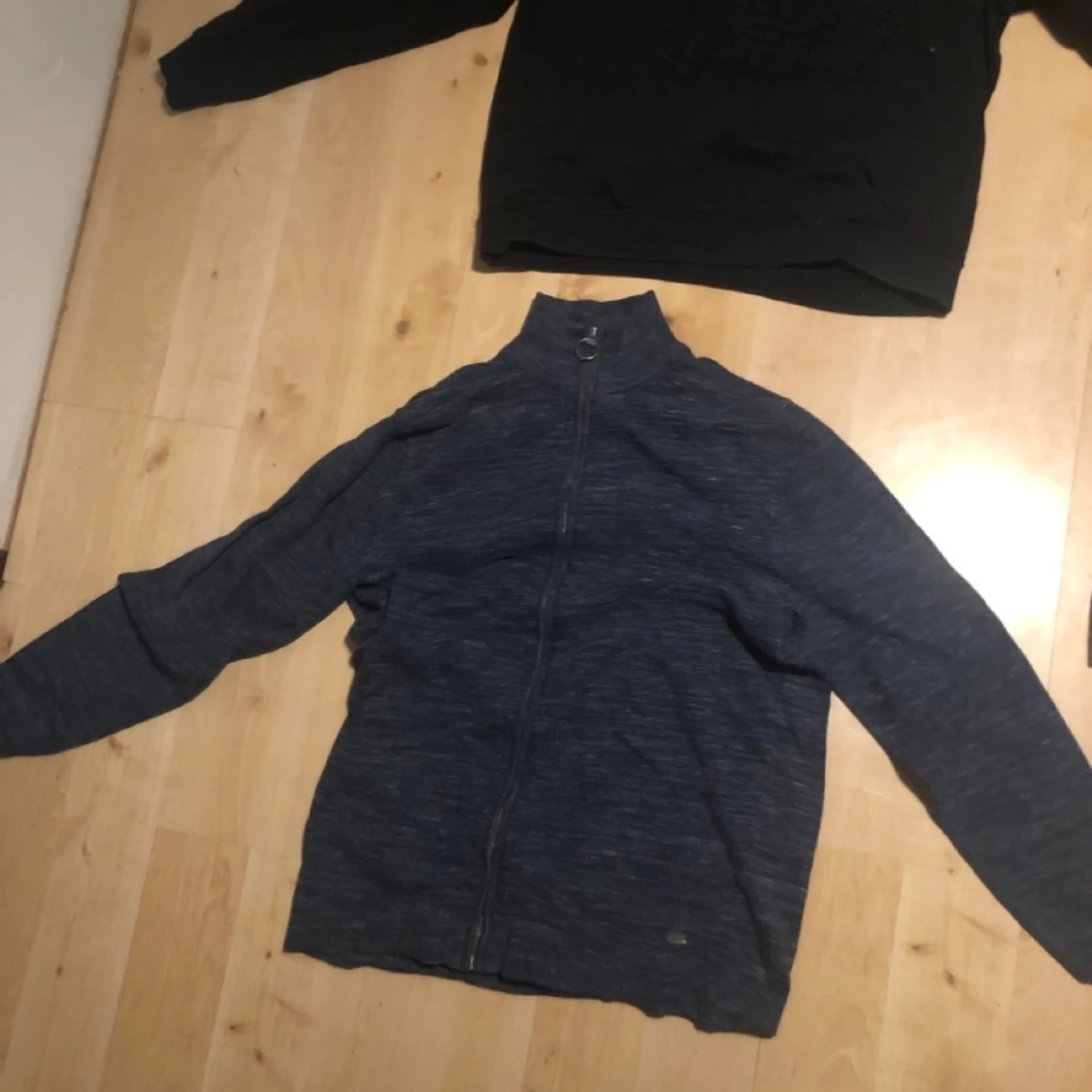 Säljer kläder i bra skick  - 90