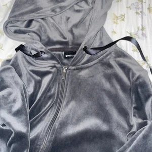 Gina grå kofta - Använd fåtal gånger, fint skick