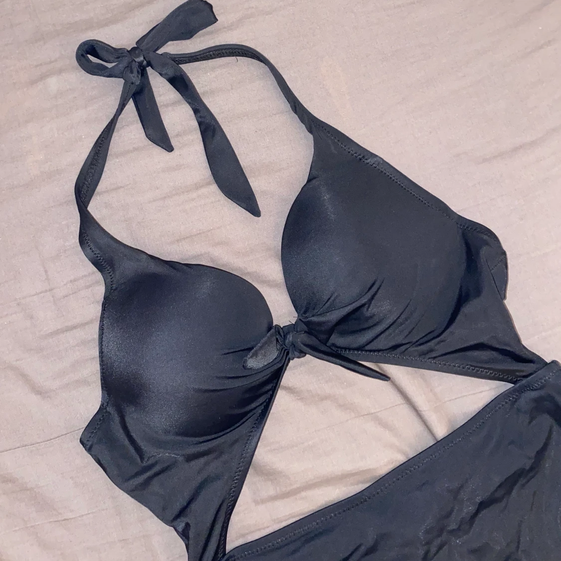 Svart baddräkt  - 90