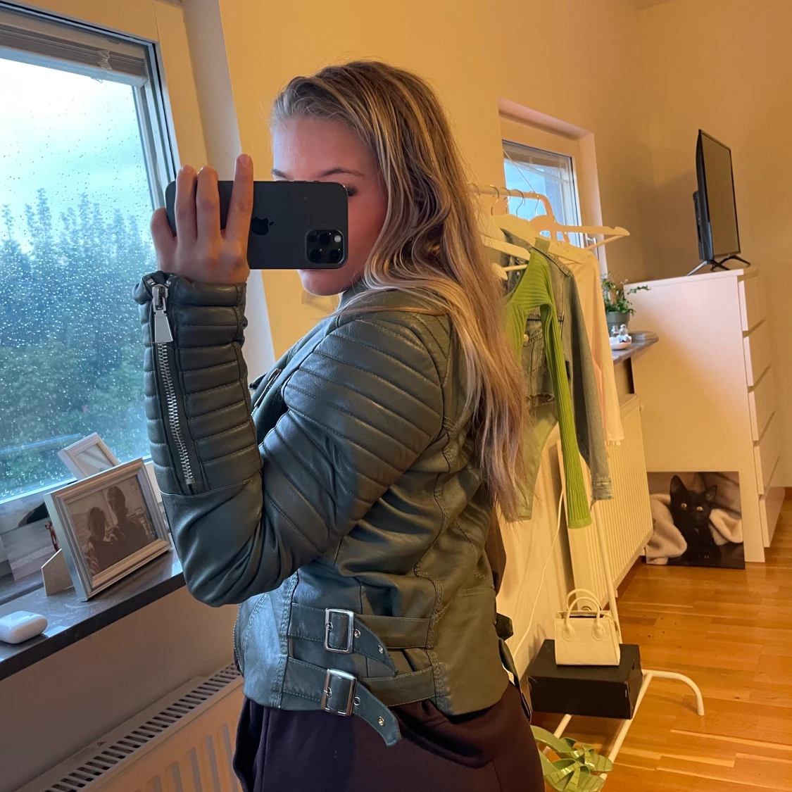 Grön skinnjacka  - 90