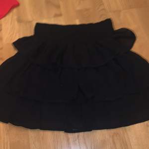 Säljer denna fina kjol ❤️