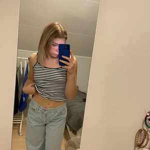 Randigt linne  - Randigt linne från Zara. Storlek M. 30kr+frakt