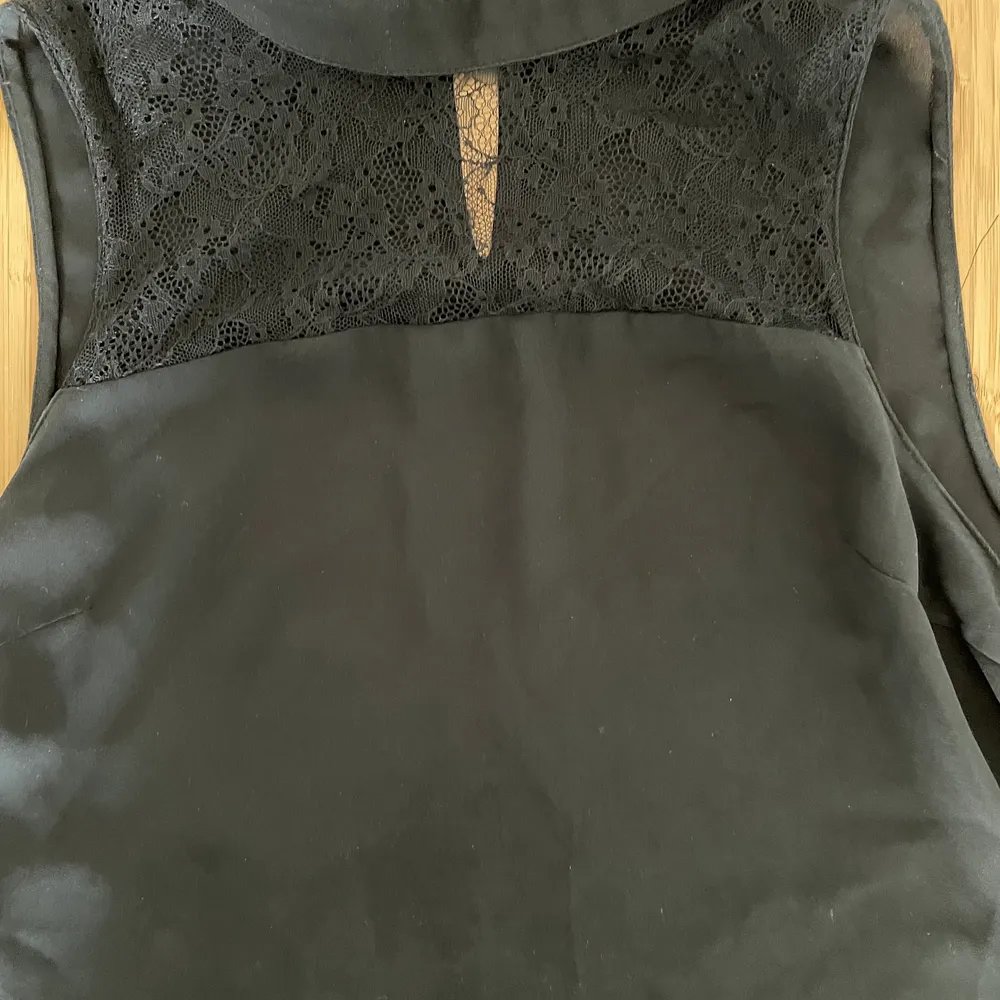 Zara black sheer top. Size XS. In good condition. Toppar.