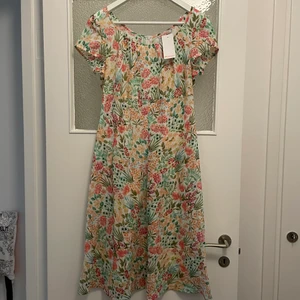 Klänning - Oanvänd